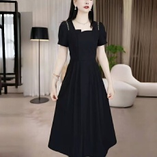 批发大码女装优雅气质真丝<b class='q'>连衣裙</b>2026夏季新款小众洋气设计感显瘦裙子