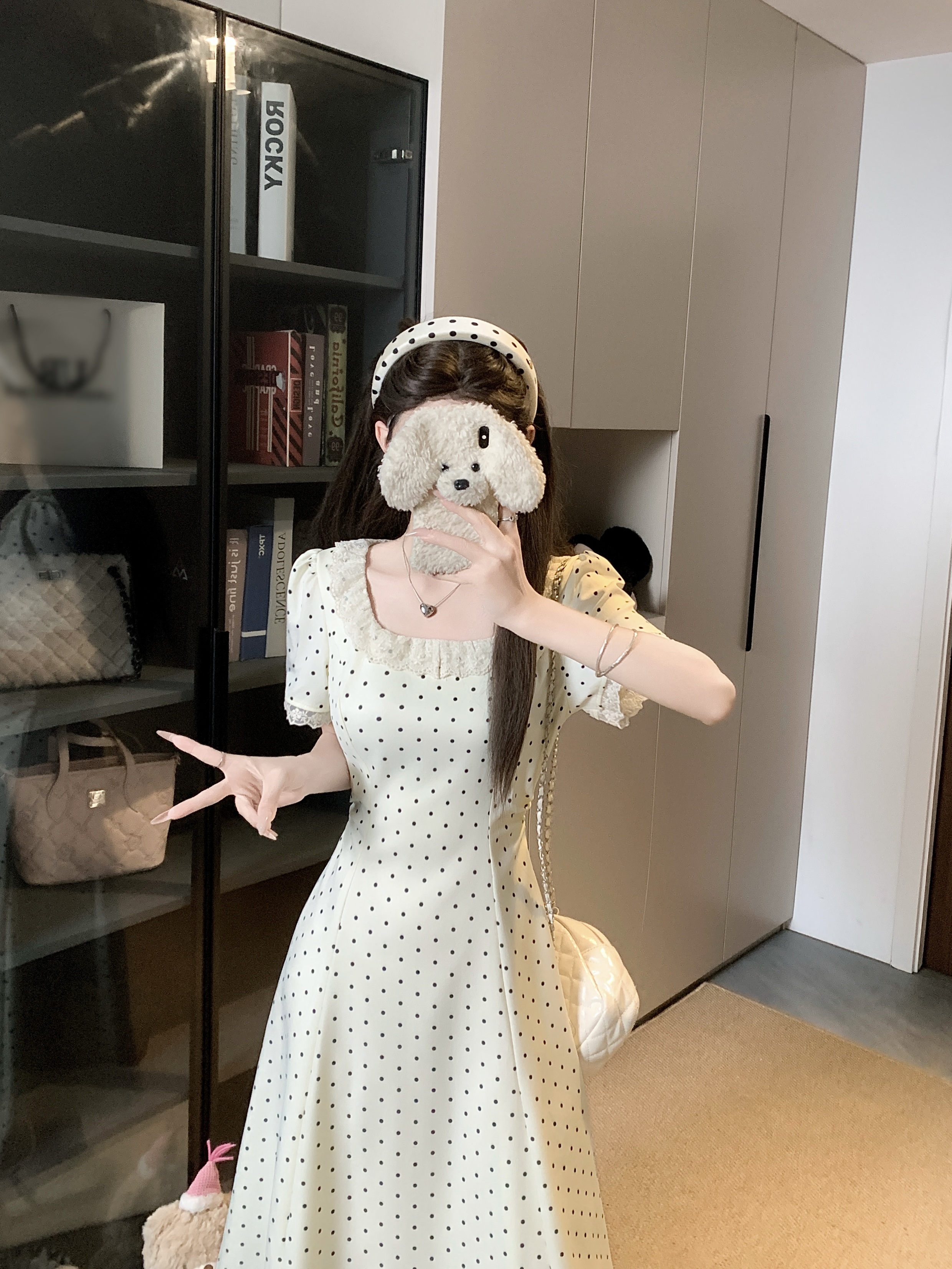 빅 사이즈 패션 여름 새로운 프랑스식 도트 무늬 레이스 조각 드레스 통통한 여동생 허리 수축 슬림해 보이는 품격 드레스