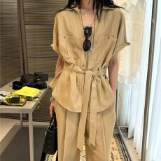 批发工装翻领衬衫<b class='q'>西装</b>阔腿裤<b class='q'>两件套</b>装<b class='q'>女</b>欧洲站2026夏装新款欧货<b class='q'>女</b>装潮