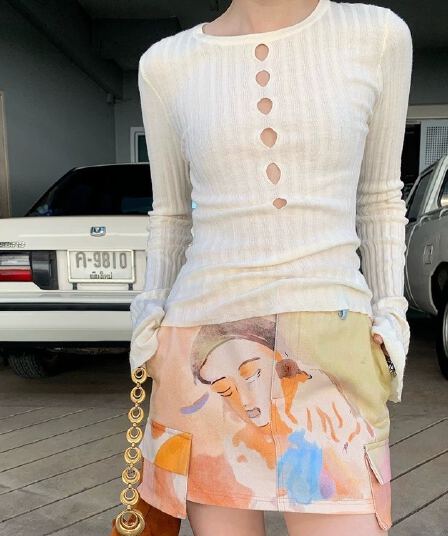 sweet aiko 도파민 홀로우 아웃 디자인 센스 양모 기본 셔츠 열세 개 이른 봄 밝은 녹색 몸매 가꾸기 스웨터 여자