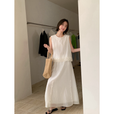 批发有货。气质温柔木耳边无袖上衣背心+显瘦半身裙两件套裙子