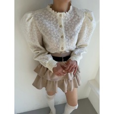 批发<b class='q'>韩国</b>东大门 冬季款气质百搭<b class='q'>蕾丝</b>拼接泡泡袖上衣