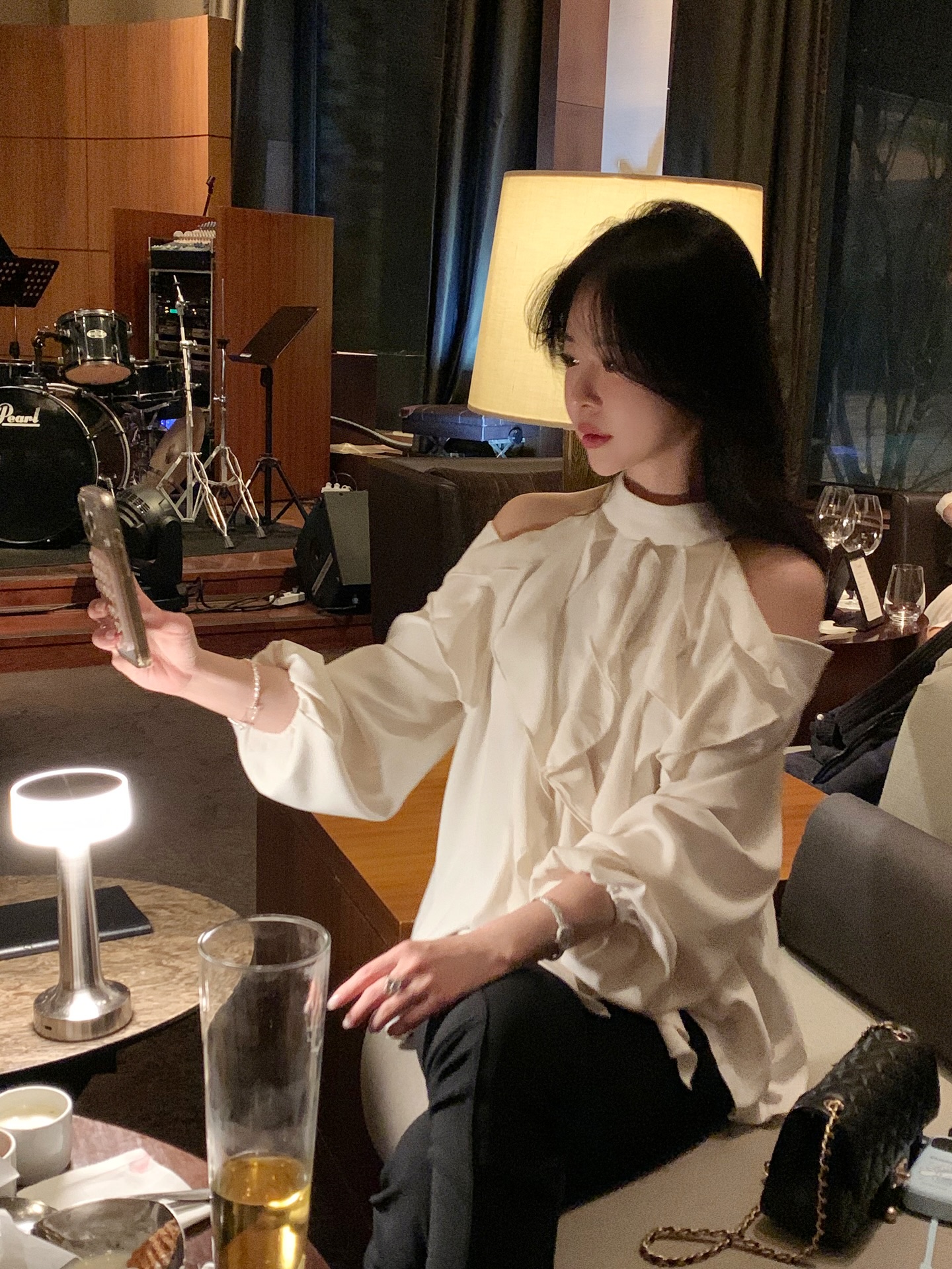 프랑스식 부드러운 바람 품격 심장 기계 오프숄더 디자인 섹션 셔츠