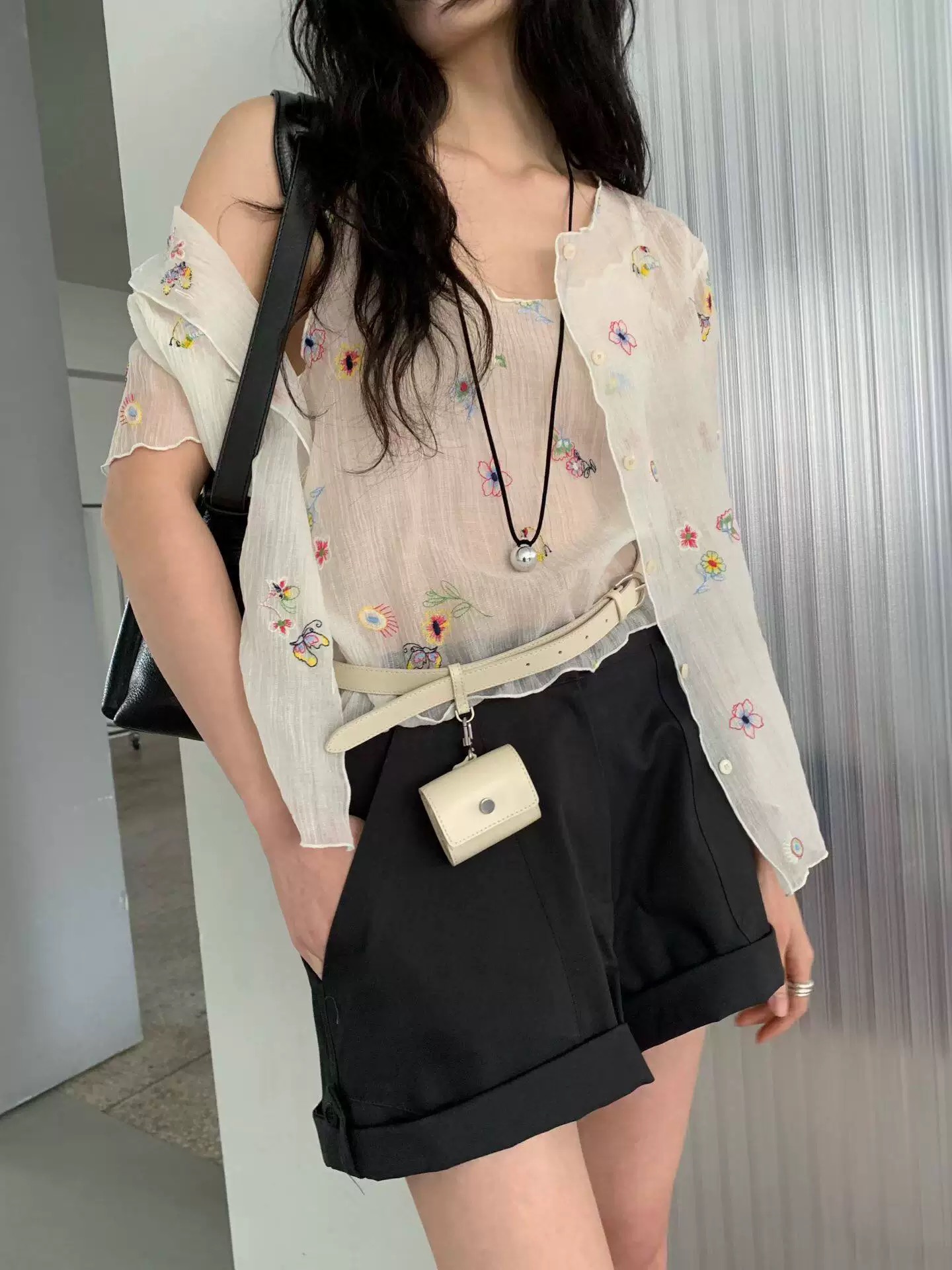 재고 있음 한국 동대문 아름다운 부드러운 바람 자수 꽃 Tulle 반팔 셔츠 품격 맨위 행침