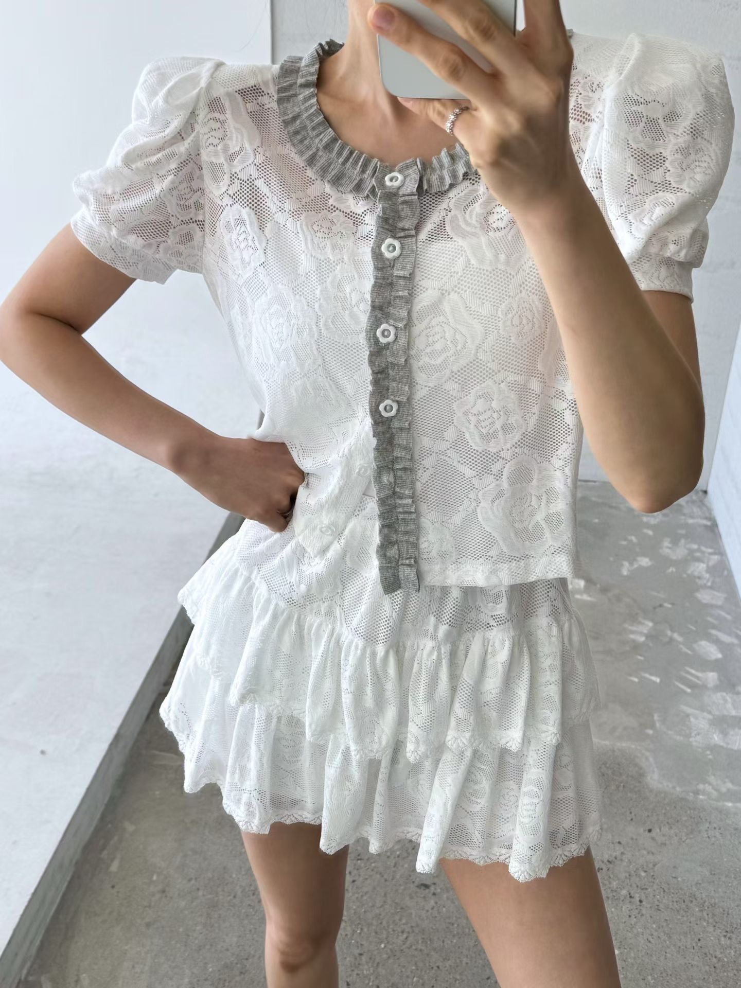 한국 ins 봄 여름 섹션 부드러운 레이스 조각 맨위 반신 치마 세트