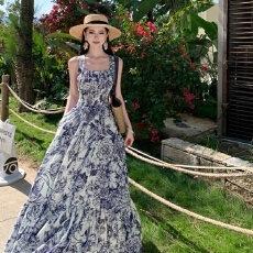 批发【<b class='q'>青花瓷</b>】方领吊带<b class='q'>连衣裙</b>春夏新款显瘦度假长裙