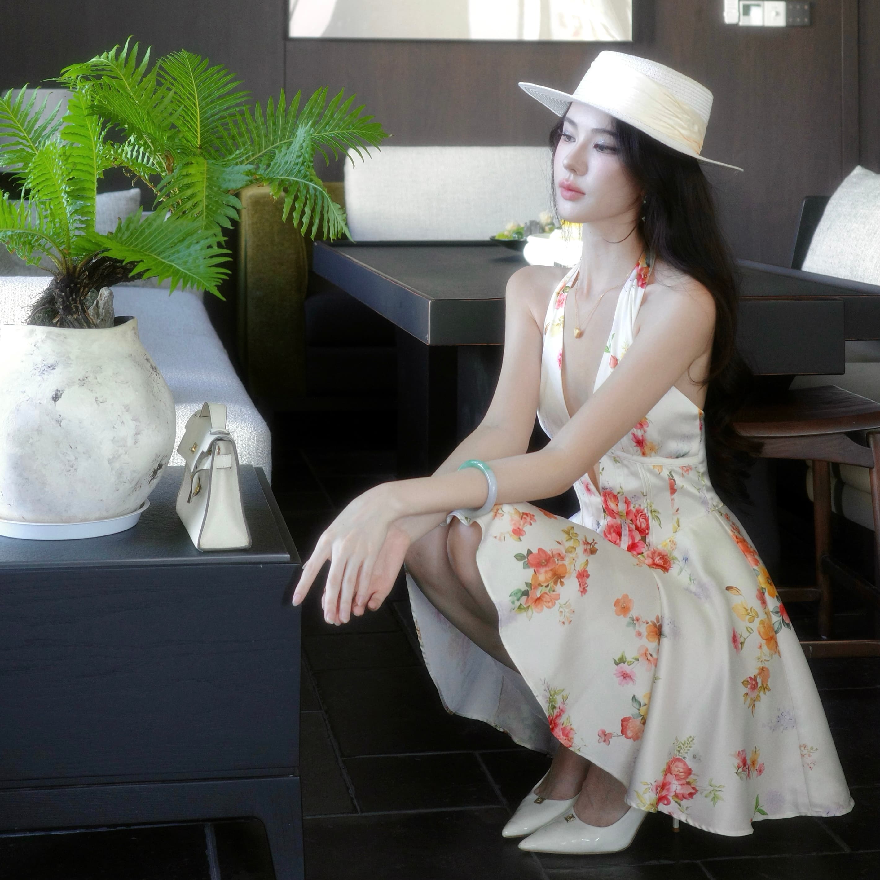法式v领挂脖a字收腰碎花连衣裙女夏中长款辣妹修身裙子 服裝批發女裝批發服飾貨源