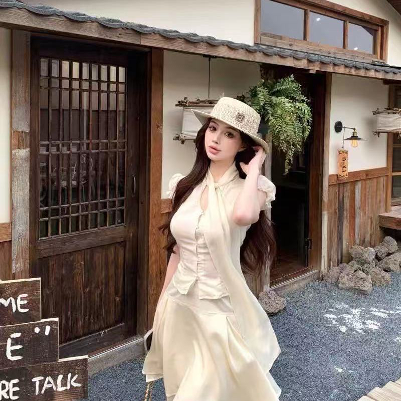 달콤한 스타일 쉬폰 세트 리본 V넥 싱글 줄 버튼 몸매 가꾸기 반팔 맨위 프릴 이중층 치마 투피스 세트