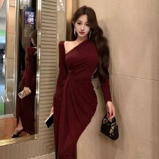 批发<b class='q'>韩国</b>爆款斜领长袖<b class='q'>连衣裙</b>女春季褶皱收腰修身裙御姐风开叉包臀长裙