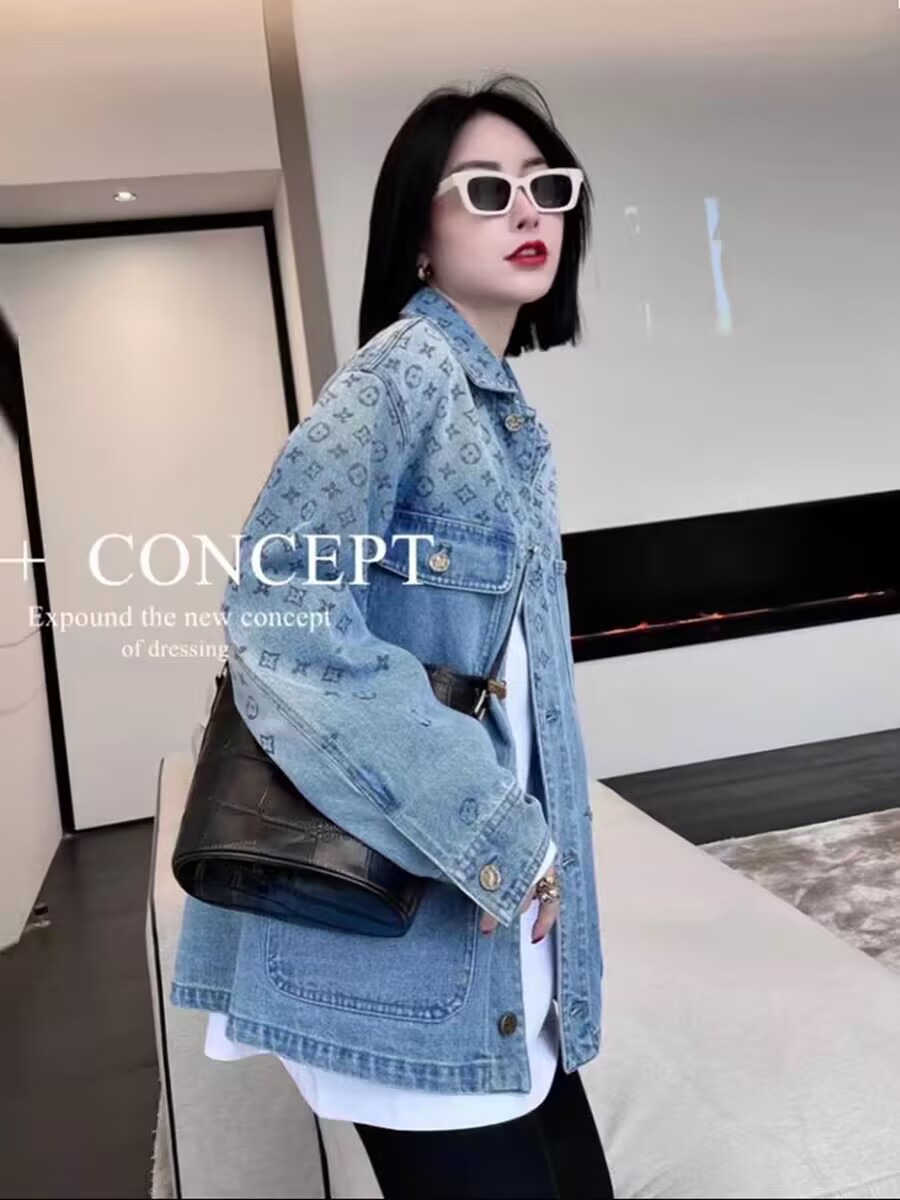 고급 센스 데님 여성 코트 2025 가을 새로운 디자인 센스 다용도 슬림해 보이는 루즈핏 느긋한 바람 재킷 맨위