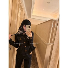 批发鱼尾下摆外套+直筒裤<b class='q'>牛仔</b>套装女