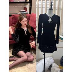 批发【杨小卷 12/11 10:00 上新首发享85折】赫本风亮片丝绒黑<b class='q'>连衣裙</b>