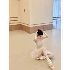 批发Hotdog 热狗很辣白月颂歌高级感抹胸收腰精致气质蕾丝连衣裙