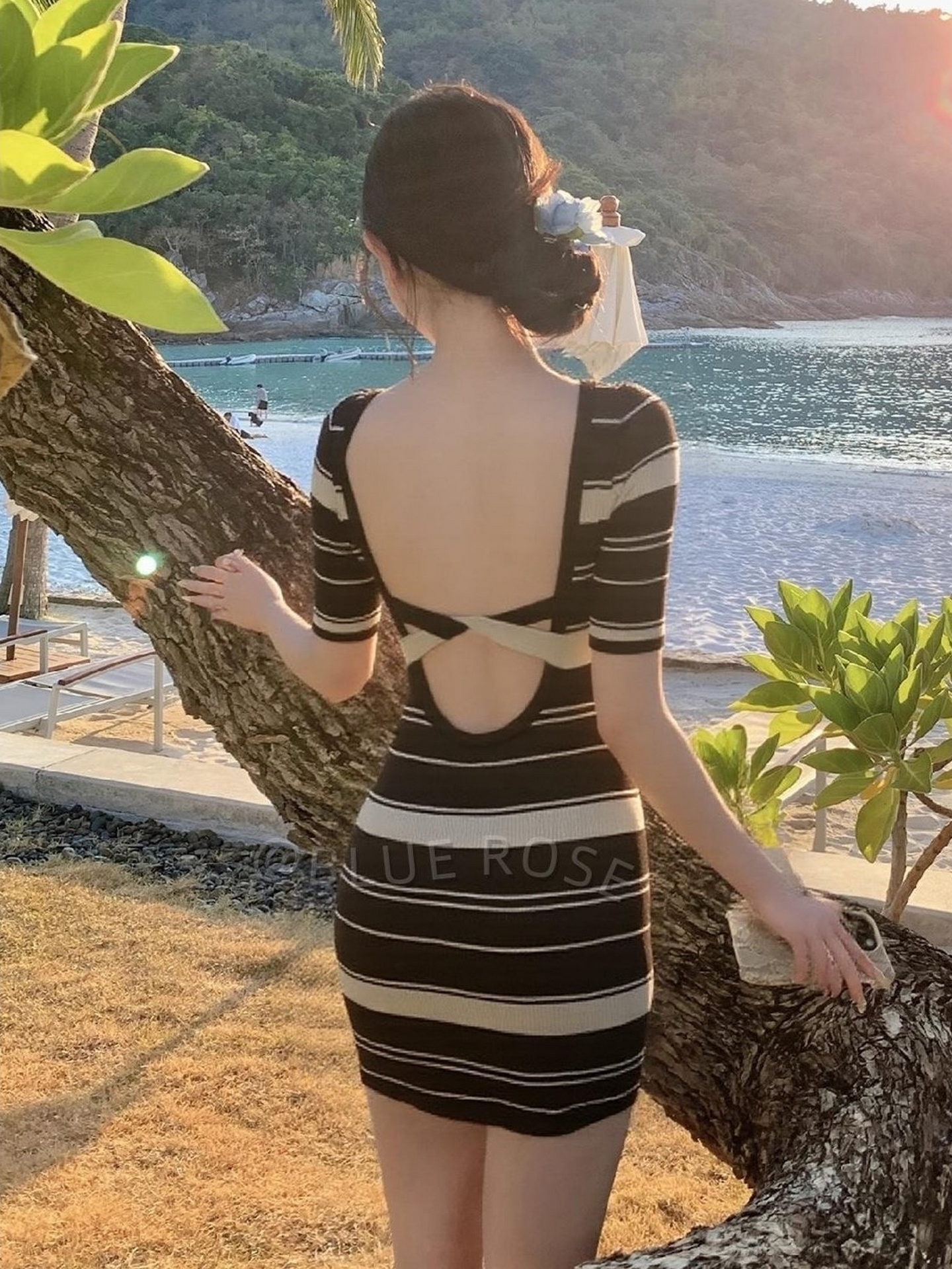 FA35920# 纯欲性感条纹针织露背连衣裙女夏季纯欲设计感修身显瘦包臀裙 服裝批發女裝批發服飾貨源