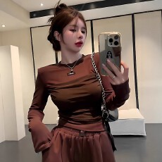批发韩系设计感拼接别致长袖t恤女秋季辣妹紧身短上衣内搭白色打底衫