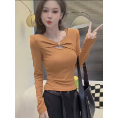 批发洋气设计感金属扣装饰长袖T恤女装早秋新品修身<b class='q'>显瘦</b>减龄百搭上衣