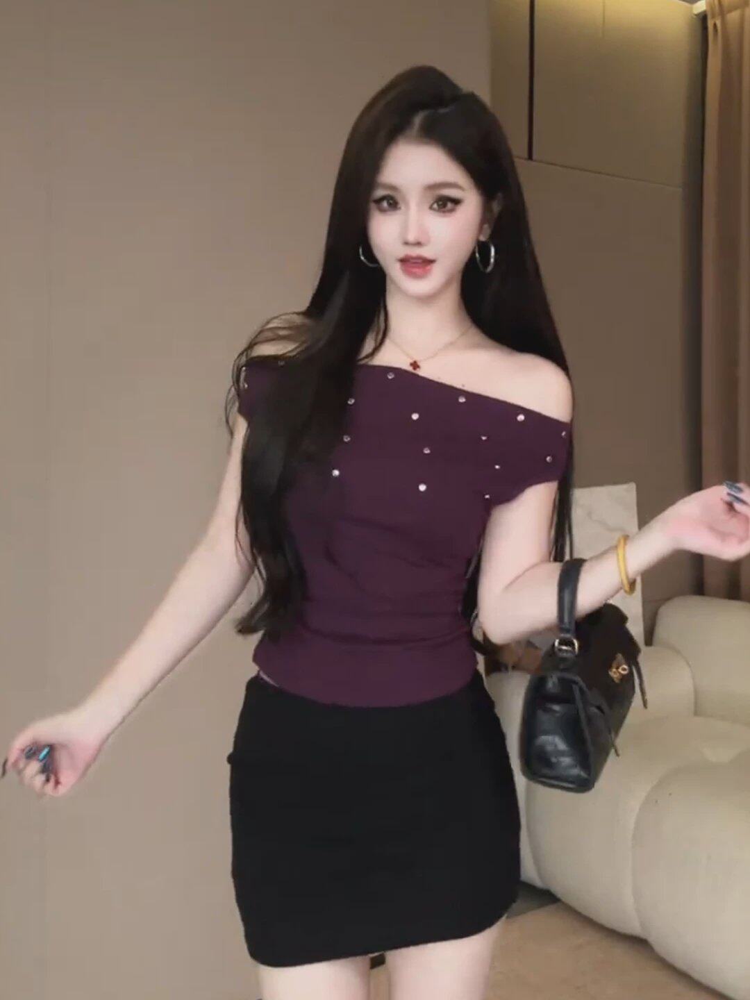 프랑스식 레트로 보라색 오프숄더 반팔 티셔츠 여성 여름 새로운 비즈 박기 오프숄더 몸매 가꾸기 슬림해 보이는 섹시함 맨위
