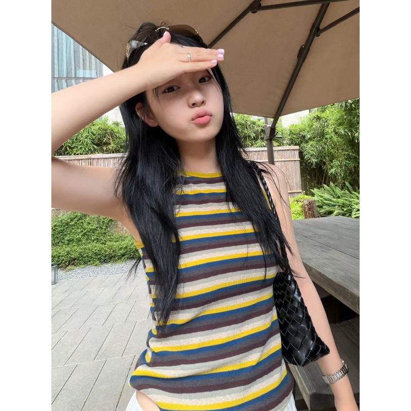 여름 도파민 컬러 바 조끼 슬림해 보이는 직각 어깨 단어 슬립 밝은 색상 조끼
