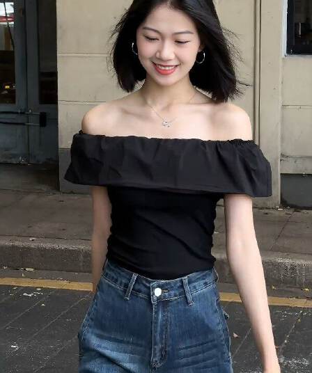 프랑스식 달콤한 매운맛 바람 검정색 오프숄더 프릴 티셔츠 여성 의류 여름 몸매 가꾸기 디자인 센스 오프숄더 쇼트 스타일 맨위