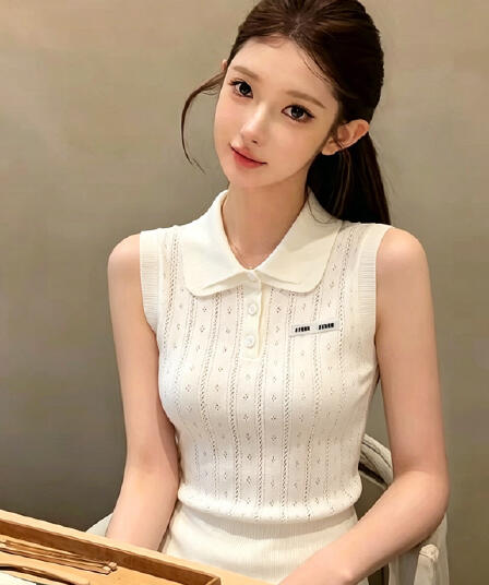 부드러운 바람 홀로우 아웃 POLO 칼라 니트 조끼 여성 민소매 여름 2026 새로운 달콤한 핫걸 슬림해 보이는 화이트 맨위