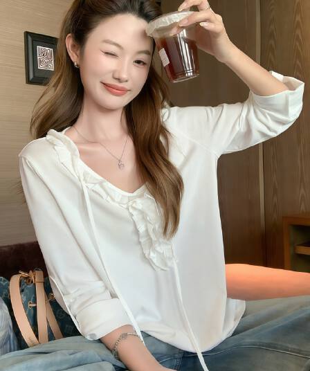 느긋한 미니멀리즘 바람 V넥 레이스업 프릴 긴팔 티셔츠 여성 의류 여름 2026 새로운 루즈핏 다용도 맨위
