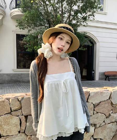 송 긍정적 인 En 화이트 캐미솔 인사이드 가져 가라. 가을 새로운 레이스 디자인 센스 루즈핏 한 부서 아름다운 작은 맨위