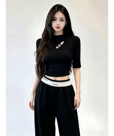 핫걸 바람 홀로우 아웃 반하이넥 긍정적 인 어깨 반팔 티셔츠 여성 이른 가을 새로운 품격 몸매 가꾸기 슬림해 보이는 만나는 짧은 맨위