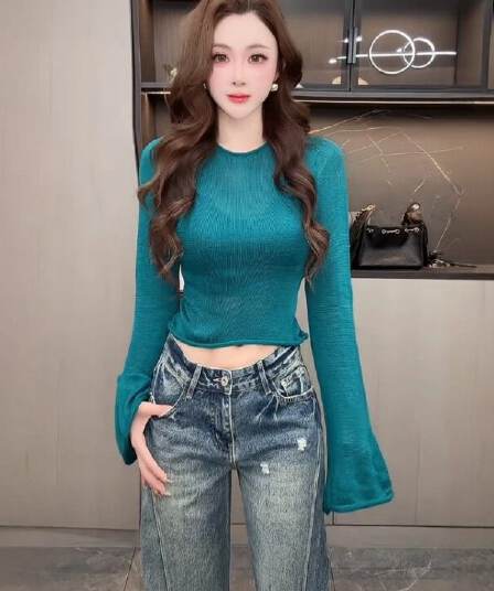 한 부서 미니멀리즘 라운드 넥 나팔 소매 니트 티셔츠 여성 이른 가을 새로운 패션 루즈핏 슬림해 보이는 외국 가스 블라우스 맨위