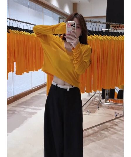 핫걸 바람 주황색 V넥 긴팔 티셔츠 여성 조기 가을 캐주얼 다용도 자외선 차단 블라우스 기본 셔츠 쇼트 스타일 맨위