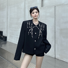 批发实拍小众钉珠设计高级感痞帅垫肩百搭西服