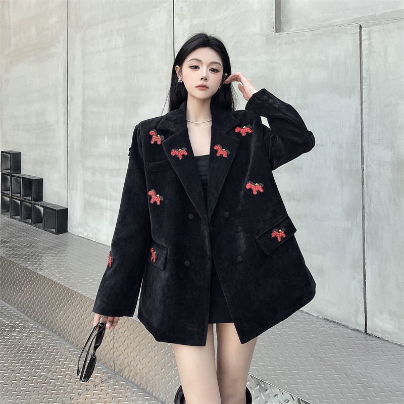 실사 말의 해 제한적 고급 센스 행운 머리 핫픽스 검정색 셰닐 블레이저