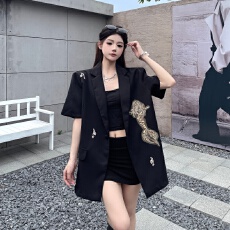 批发实拍设计感金色锦鲤亮片绣花夏季宽松气质<b class='q'>小</b>贝壳短袖西装外套