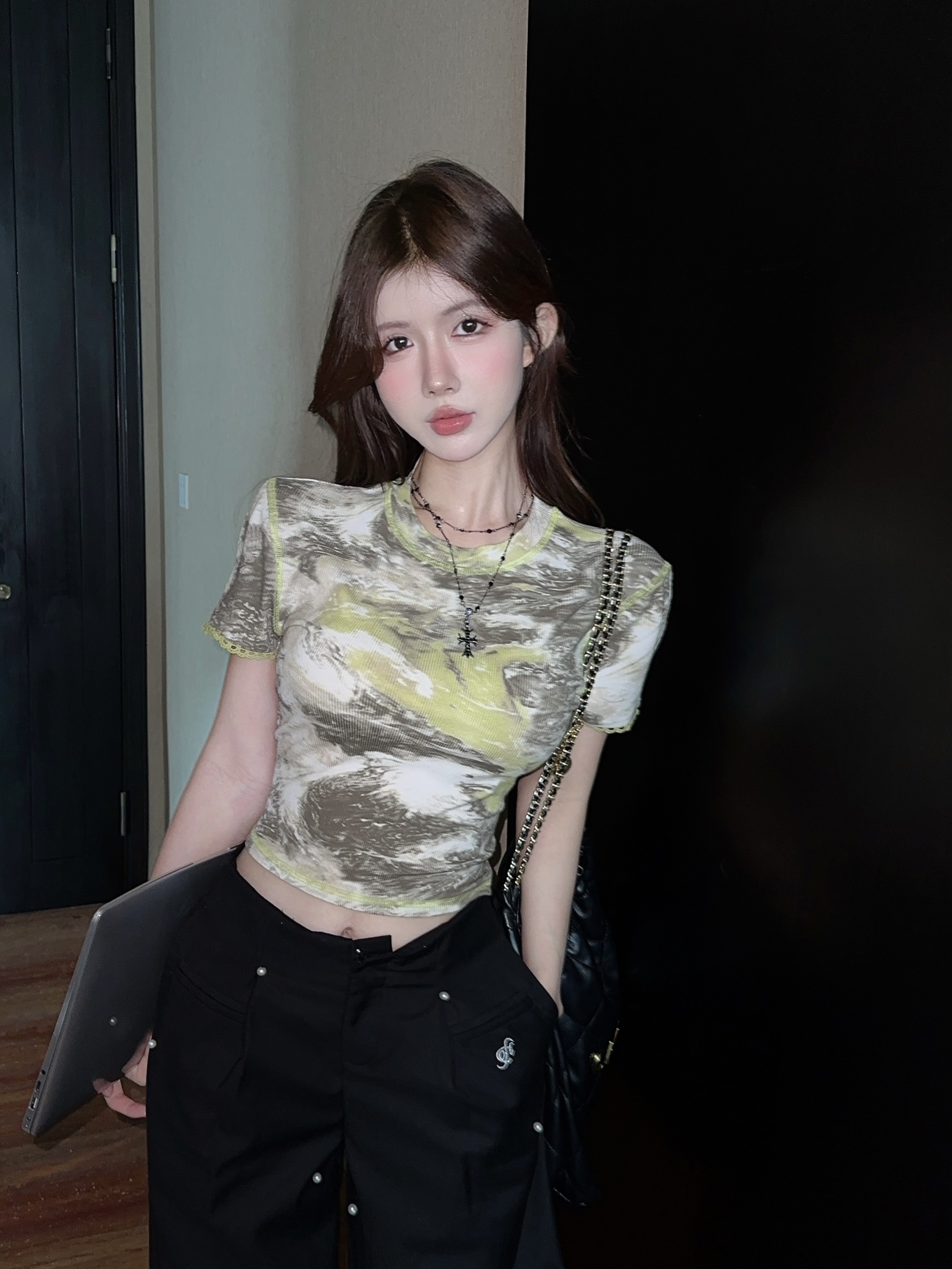 실사 정가 아메리칸 여름 달콤한 핫걸 쇼트 스타일 홀치기 염색 긍정적 인 어깨 의류 디자인 센스 작은 대중 반팔 티셔츠 여성