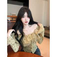 批发实拍实价 2026春季新款碎花长袖<b class='q'>雪纺衫</b>收腰短款衬衫女一字肩上衣