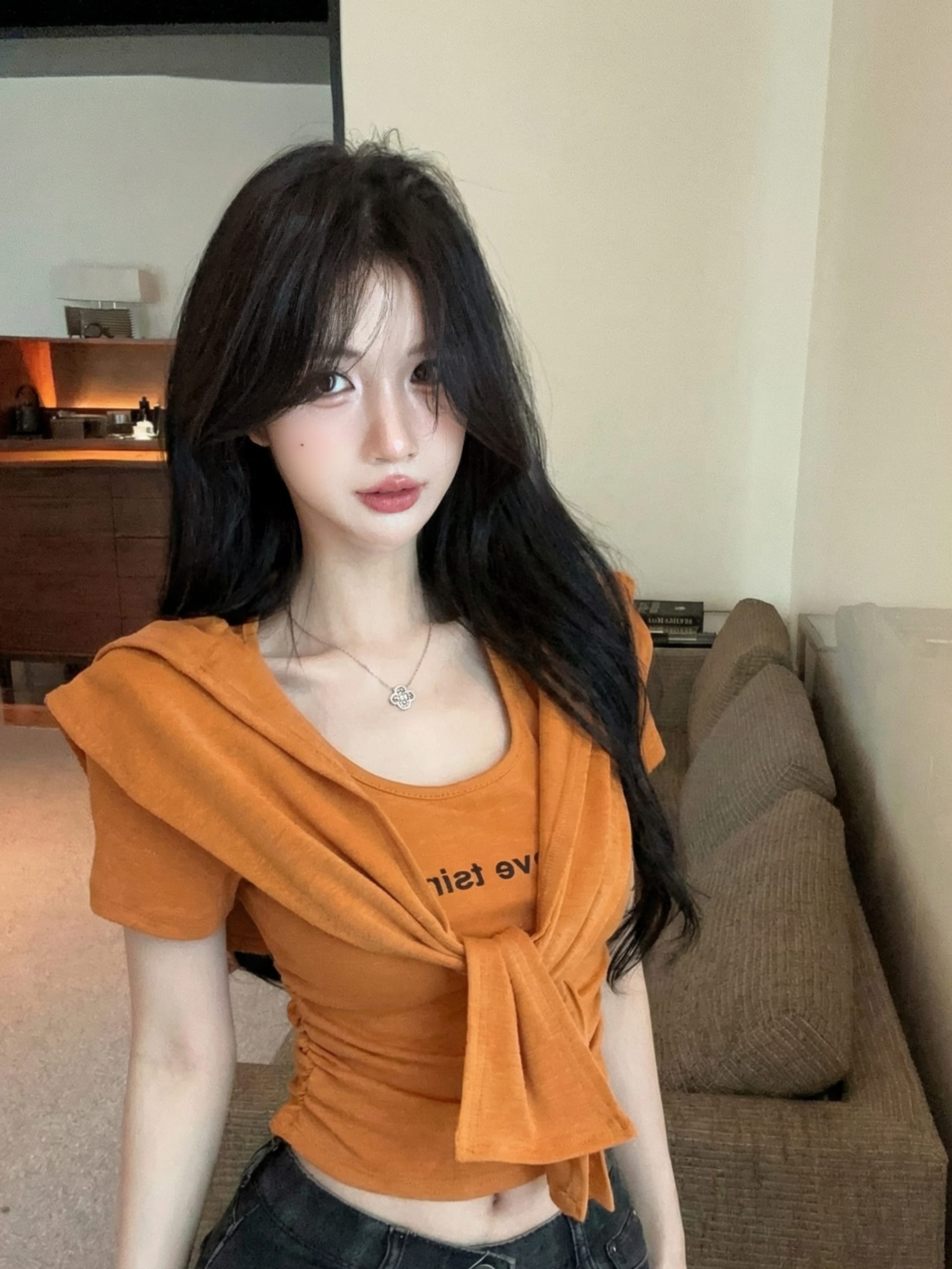 실사 정가 여름 새로운 패션 다용도 라운드 넥 티셔츠 여성 후드 숄 투피스 슈트