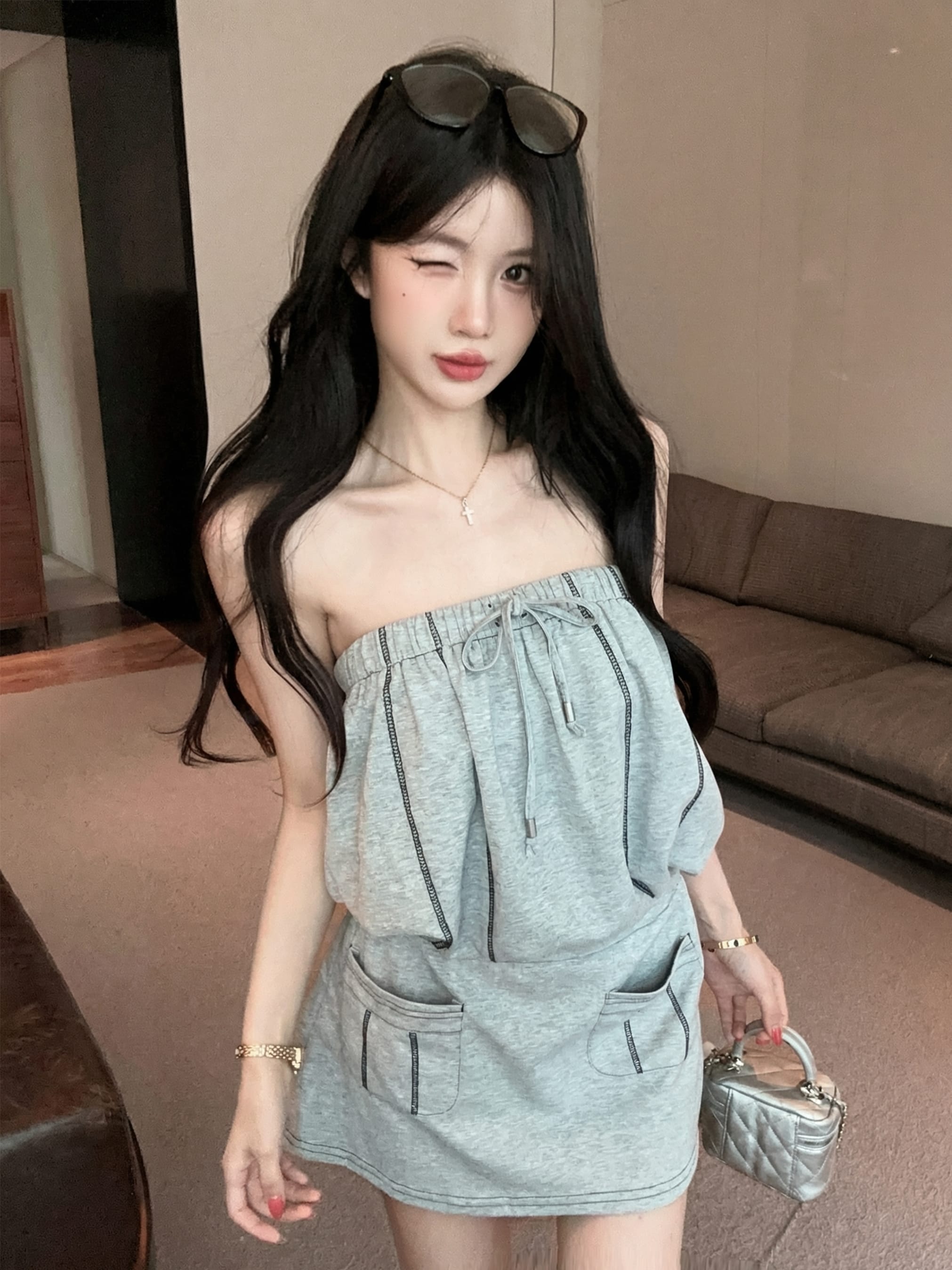 실사 정가 디자인 센스 배색 밴딩 둘 착용 튜브탑 치마 허리 수축 슬림해 보이는 후드티 드레스 조끼 원피스