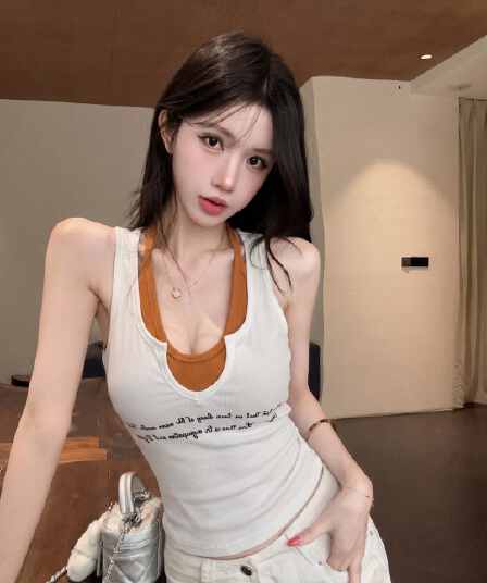 실사 정가 여름 새로운 배색 페이크 레이어드 행침 목 스트랩 티셔츠 여성 다용도 알파벳 프린트 캐미솔