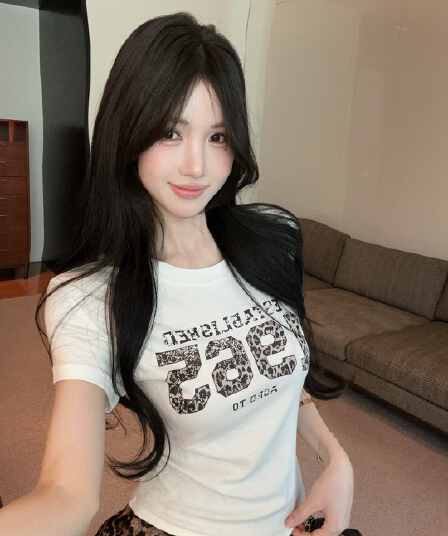 실사 정가 여름 새로운 라운드 넥 레오파드 무늬 프린트 반팔 라운드 넥 티셔츠 슬림해 보이는 다용도 맨위