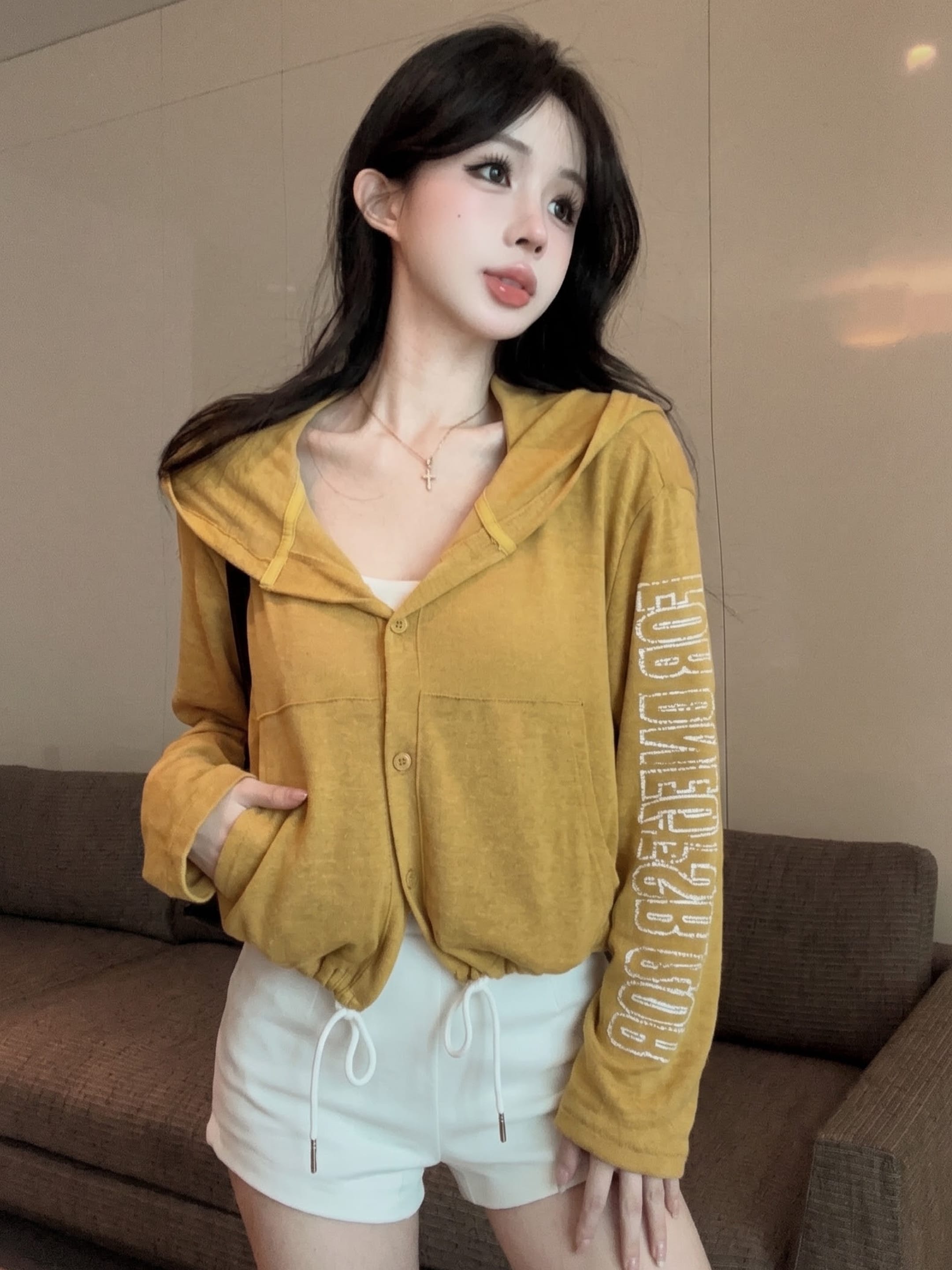 BY31837# 秋季新款连帽长袖T恤开衫女字母印花下摆抽绳显瘦外套 服裝批發女裝批發服飾貨源