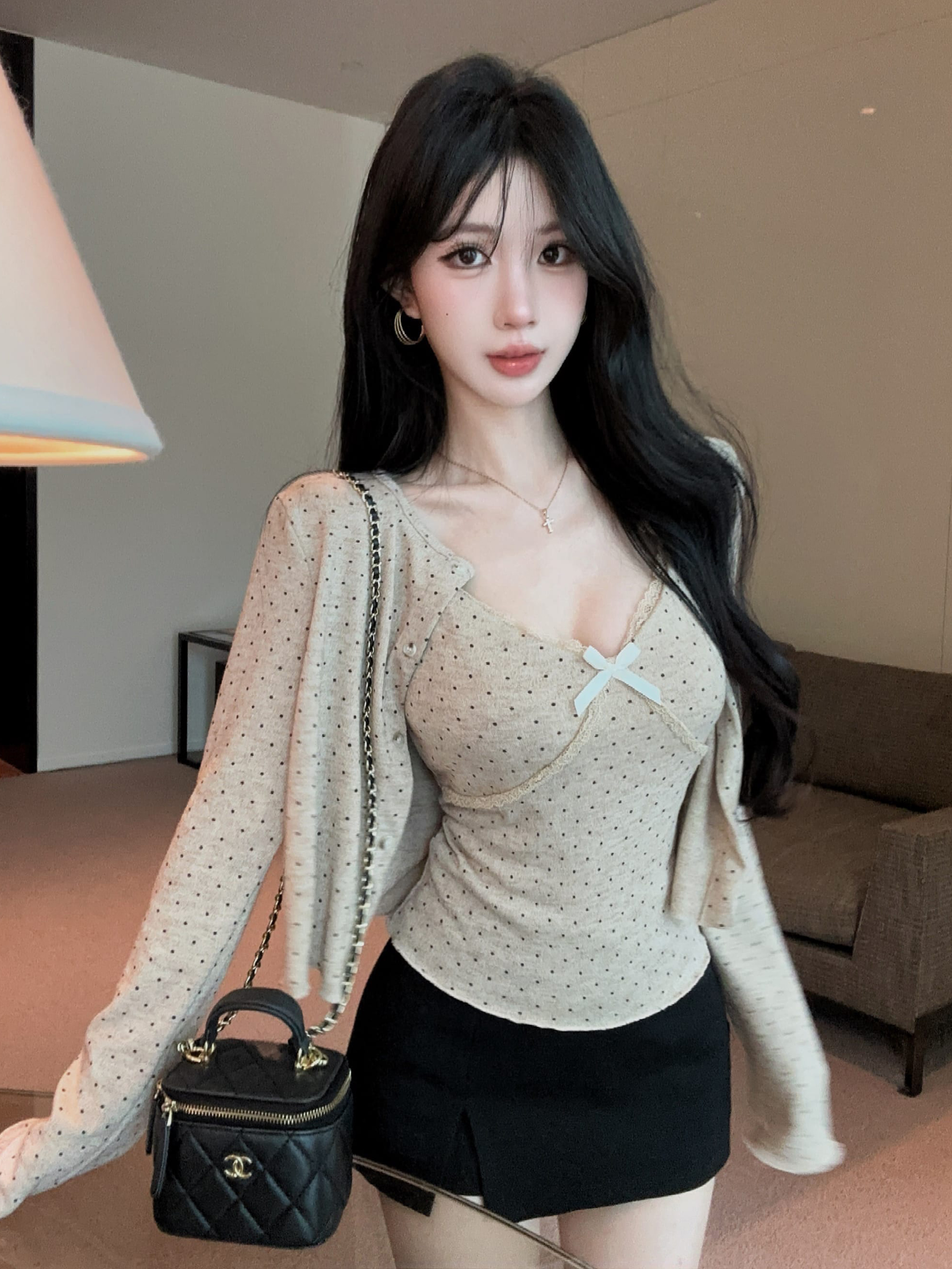 BY31838# 秋季加厚波点针织衫外套女蝴蝶结蕾丝边V领吊带两件套装 服裝批發女裝批發服飾貨源