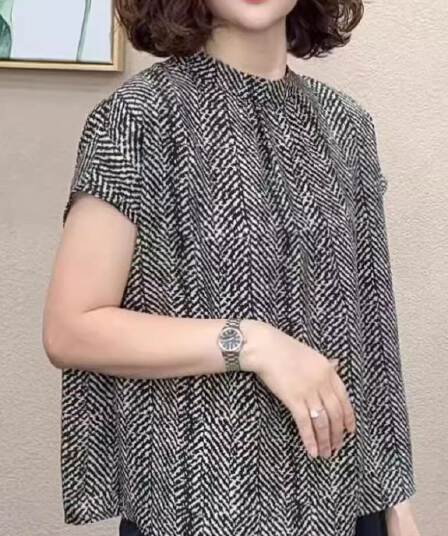 품격 프린트 라운드 넥 얇은 스타일 표지 고기 반팔 티셔츠 작은 셔츠 2026 여름 새로운 중년 여성 통기성 맨위