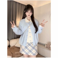 批发大码微胖秋冬新款设计感假两件刺绣毛衣翻领宽松显瘦上衣