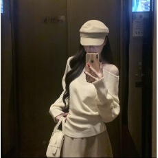 批发大码微胖法式斜肩长袖收腰显瘦针织上衣女