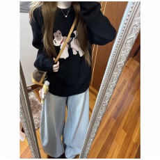 批发胖mm<b class='q'>秋</b>冬季显瘦慵懒风圆领毛衣女卡通印花百搭设计感针织衫上衣