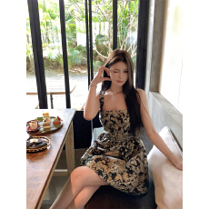 批发实拍实价 黑金蝴蝶提花吊带连衣<b class='q'>裙</b>高级感掐腰蓬蓬感生日<b class='q'>礼服</b>短<b class='q'>裙</b>