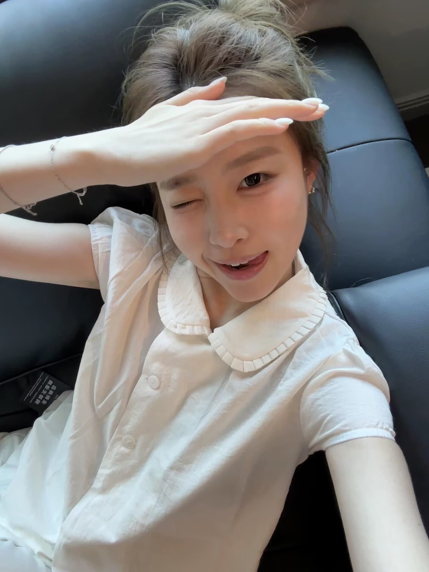 프릴 반팔 여성 셔츠 여름 2026 새로운 루즈핏 레트로 질감 센스 통기성 얇은 스타일 반소매 맨위 트렌디