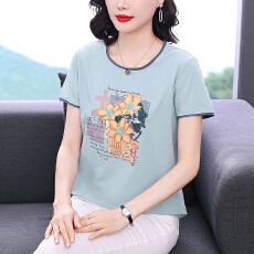 批发实拍2026年夏季新款时尚宽松显瘦中年<b class='q'>妈妈</b>印花刺绣短袖纯棉T恤女