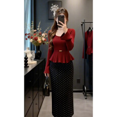 批发实价有货御姐轻熟风红色短款修身针织衫高腰显瘦半身裙两件套