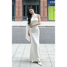 批发实价有货法式温柔风斜肩挂脖<b class='q'>连衣裙</b>女2026夏季新款<b class='q'>修身</b>包臀鱼尾裙