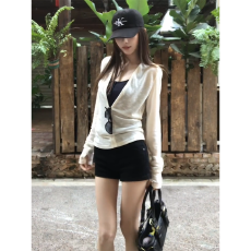 批发实价有货高级感长袖防晒罩衫内搭吊带上衣女春夏季显瘦短裤<b class='q'>套装</b>